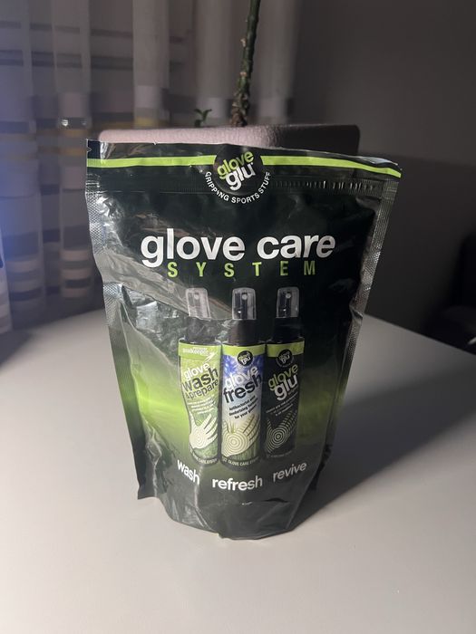 Набір для догляду за воротарськими рукавицями gloveglu glove care system