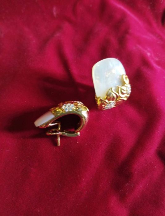 Сережки   Magerit  750 проба