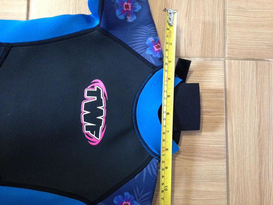 Гідрокостюм дівчачій