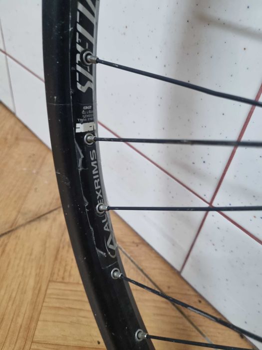 Roda Frente Specialized 26