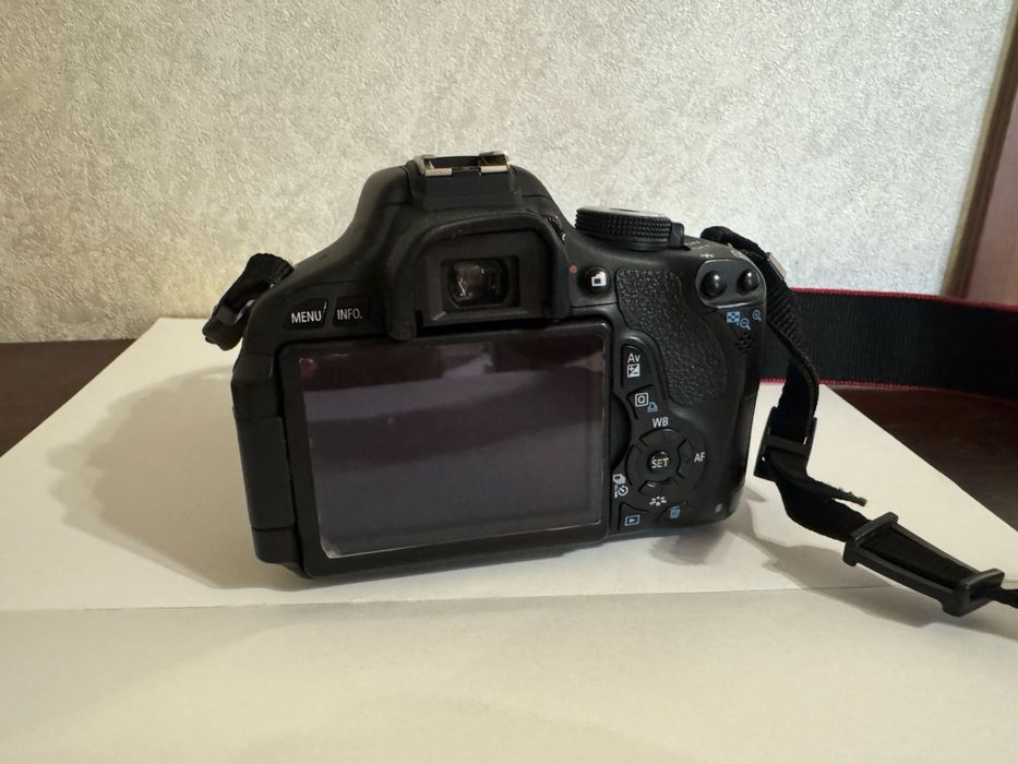 Продам фотоапарат у гарному стані.