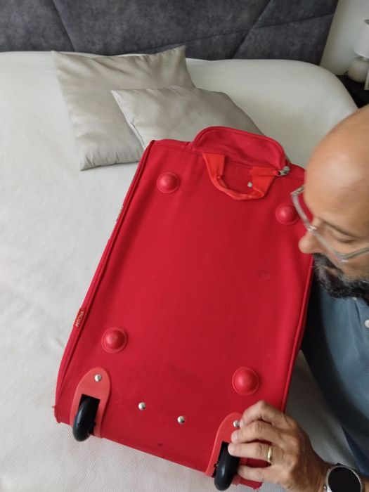 Vendo mala de viagem faísca mqueen