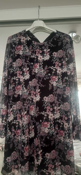 Sukienka damska w kwiaty