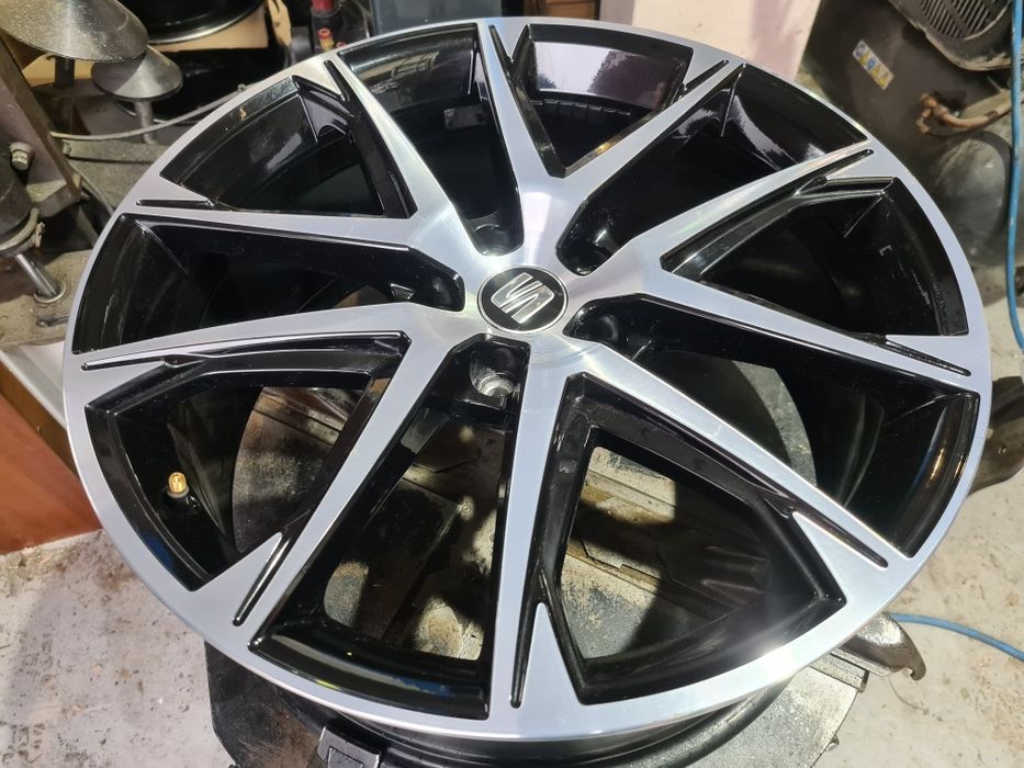 Felgi 5x112 8x19et45 Oem Seat
