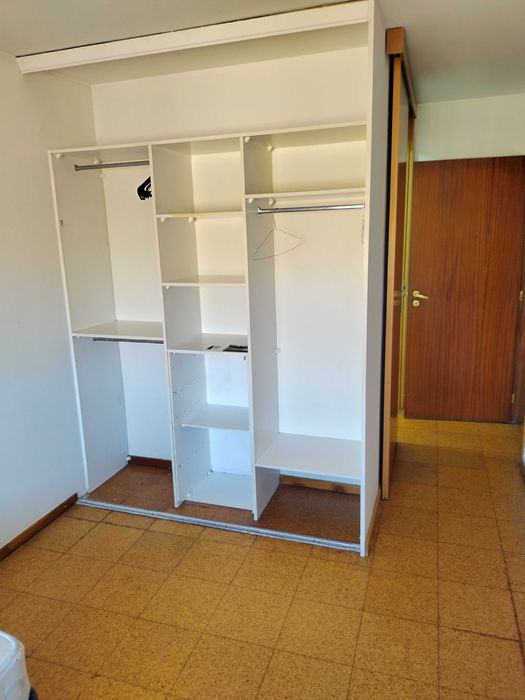 Alugo Quarto(Suite)em Gaia