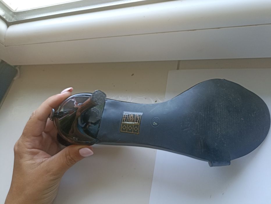 Buty na obcasie rozm.38