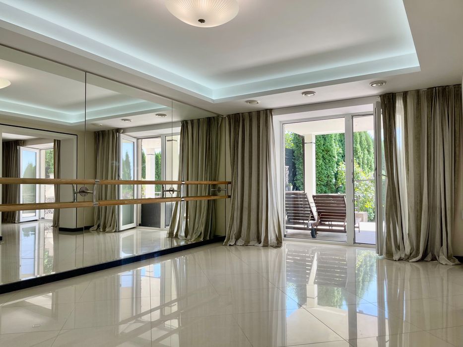 Лісники. КМ Зелений Гай. Будинок з басейном та панорамним краєвидом!