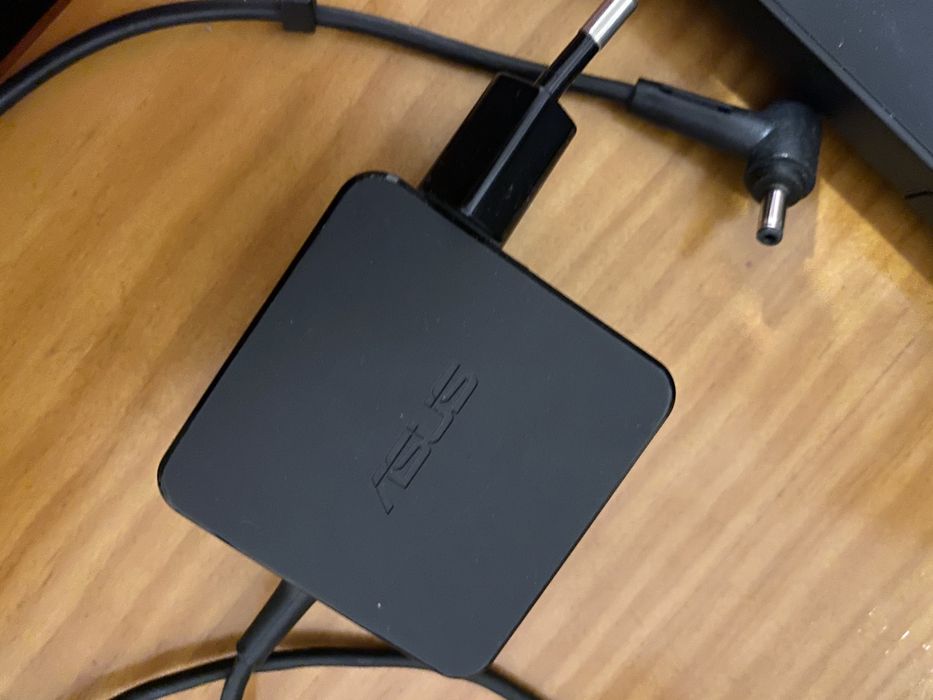 Portátil Asus F553M - Carregador - Mala Portátil