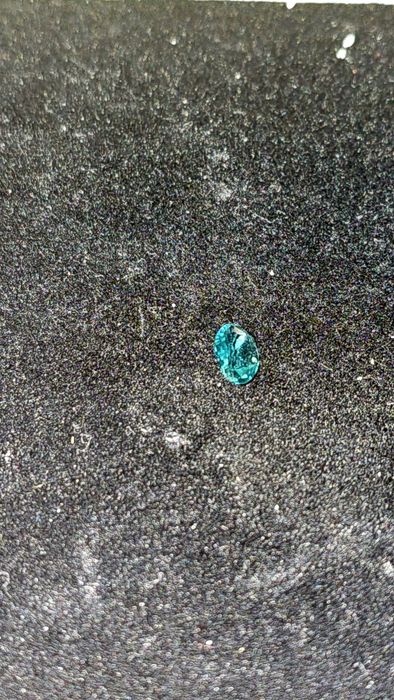 Apatita Natural Neon Blue Extra 0,495 ct – Brasil