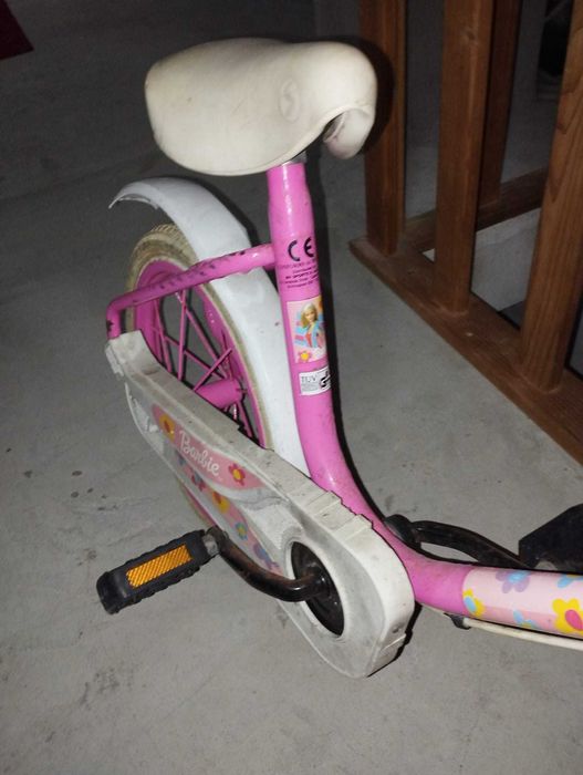 Bicicleta da Barbie de criança