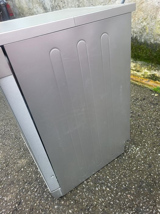 Máquinas de lavar loiça em INOX SEMI-NOVA com entrega