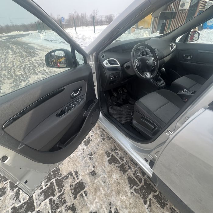 Renault Grand Scenic 1.5 dCi дизель, механіка, сірий