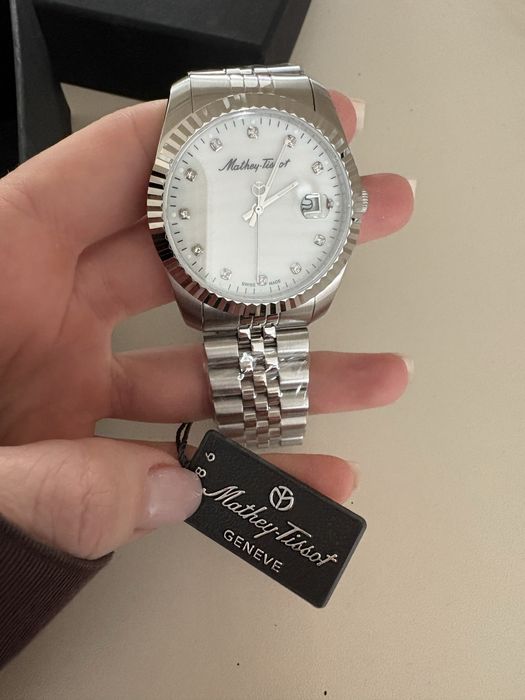 Годинник Mathey-Tissot