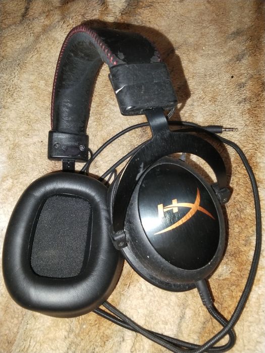 Наушники Hyper X.