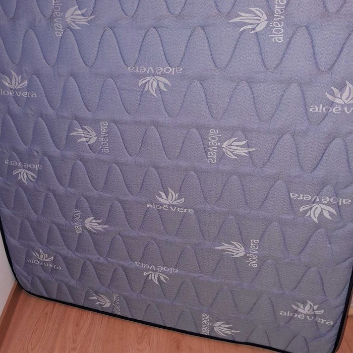 Colchão medidas casal,1,40cm por 1,90cm