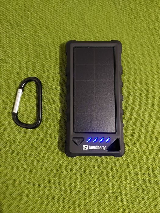 Повербанк SANDBERG датский на 16000 mAh походный с солнечной батареей.