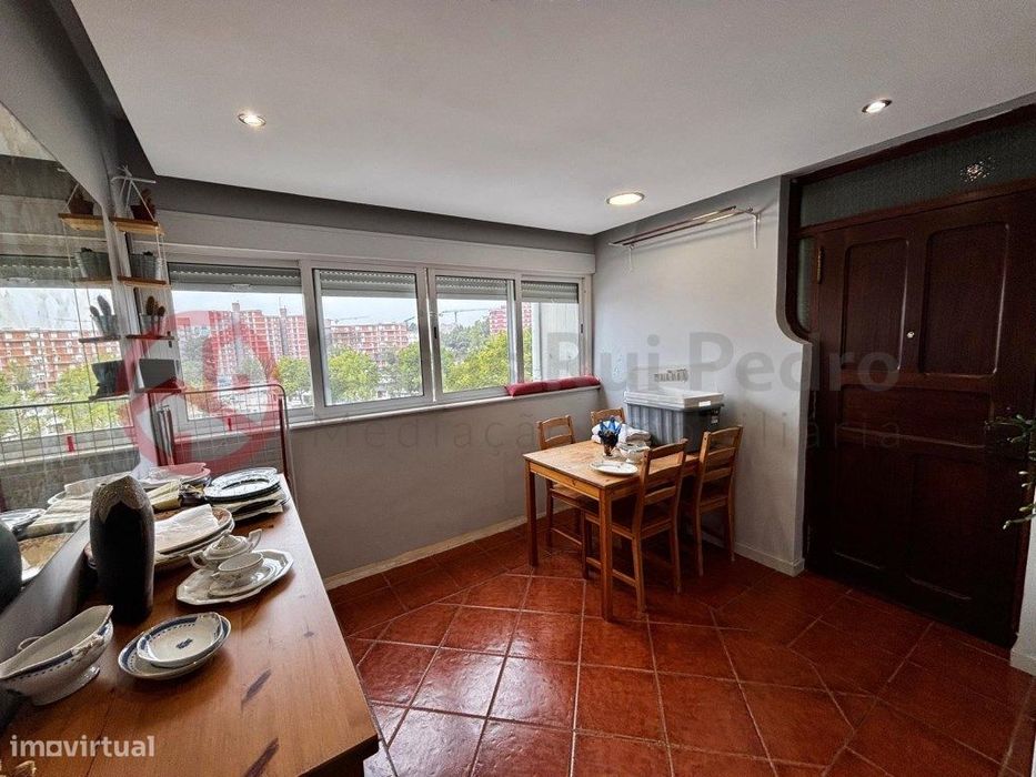 Apartamento T4 em Marvila com Excelente Localização e Potencial de ...