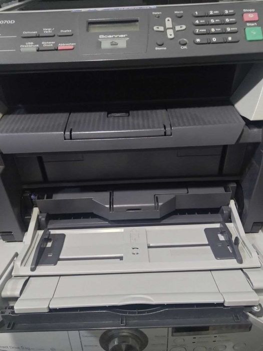 БФП Brother DCP-8070D, у відмінному стані, з Німеччини