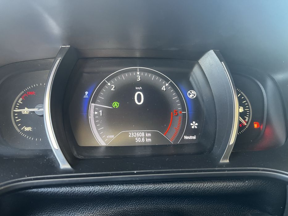 Renault Magane IV sport tourer — photo 5