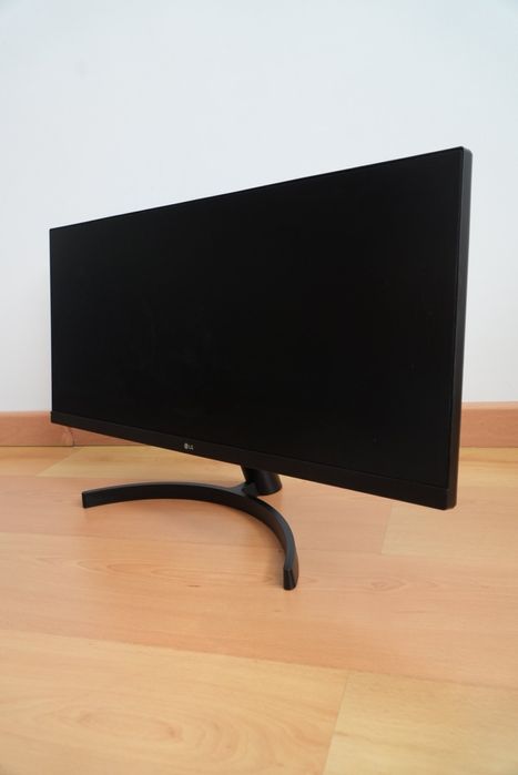 Monitor LG Ultrawide 29” IPS 21:9 – Ideal para Trabalho & Multitasking