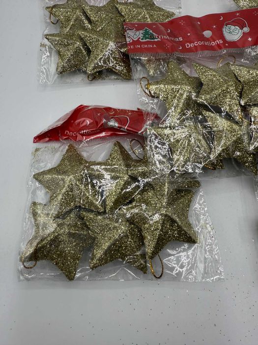 2791. Zestaw 30 sztuk złotych gwiazdek na choinkę