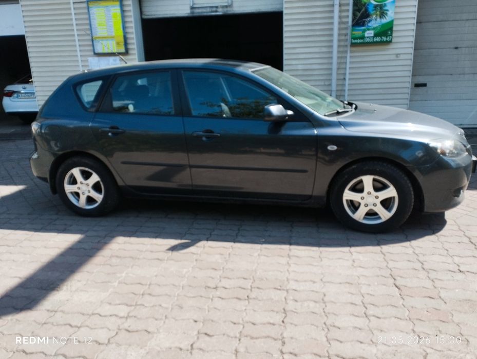 Mazda 3 hatchback