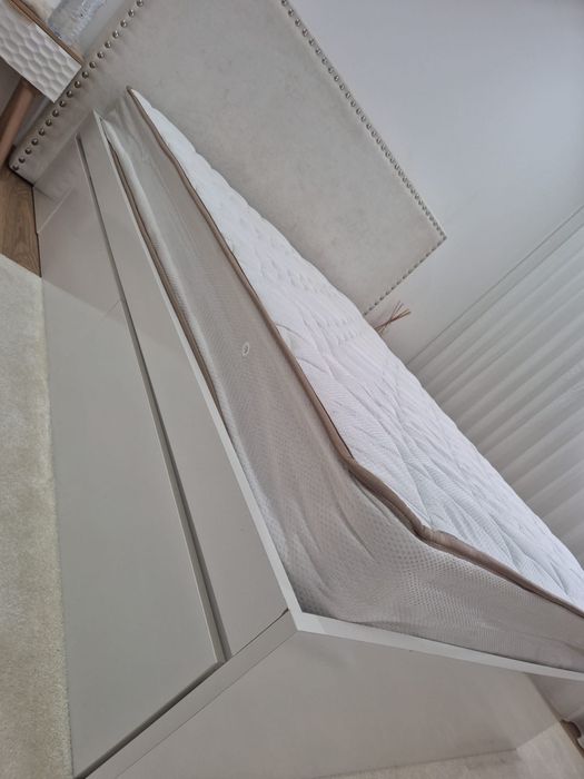 Cama em otimo estado