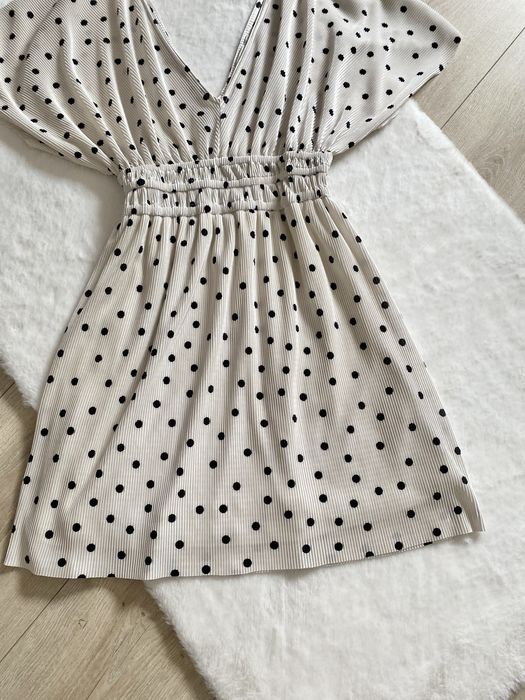 Biała krótka luźna sukienka w kropki groszki S 36 pull&bear coquette