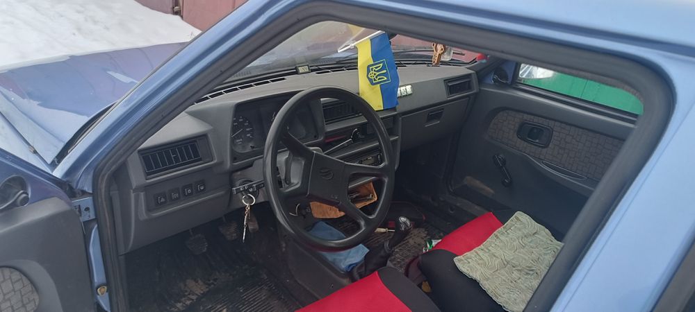 Продам автомобіль славута