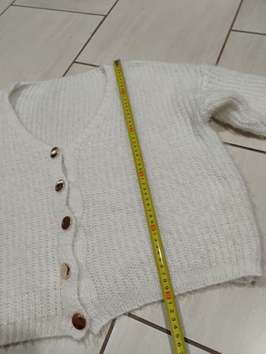 Biały kardigan S. M.