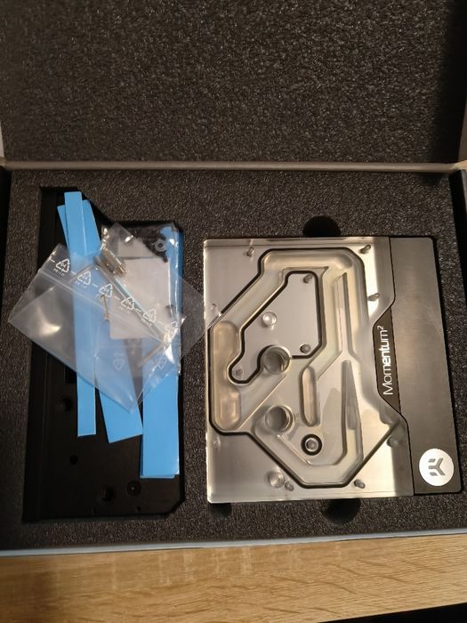 Blok Wodny EK-Quantum Momentum² ROG Maximus Z790/ Z690 Hero
