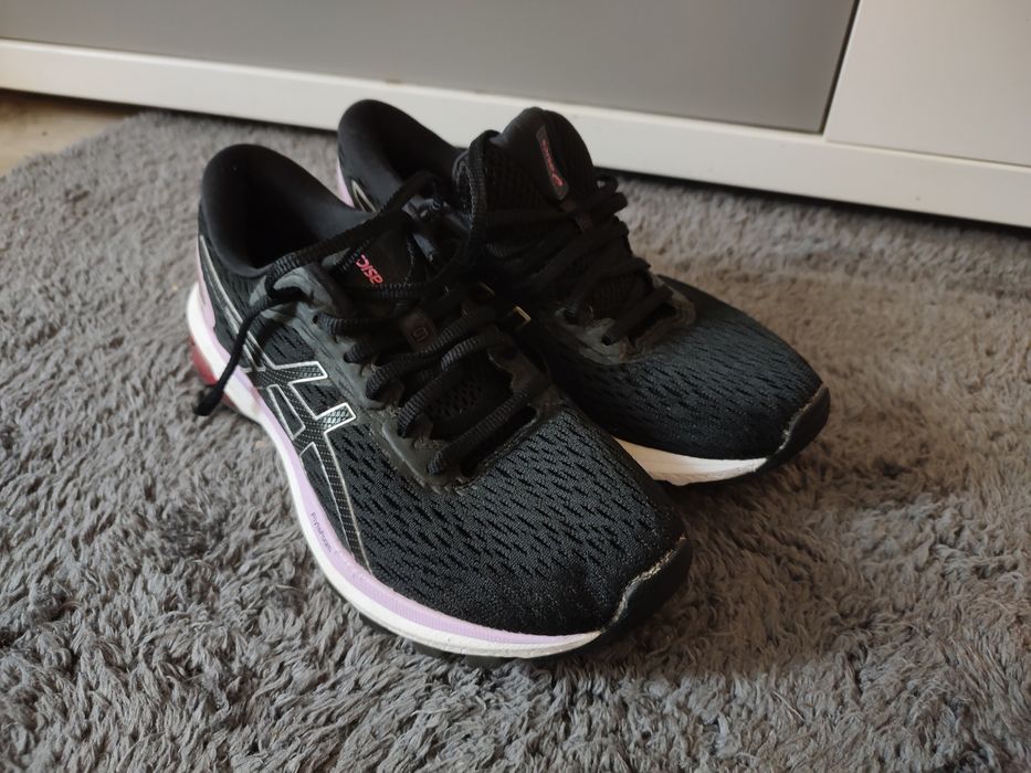 Buty Asics roz 40.5