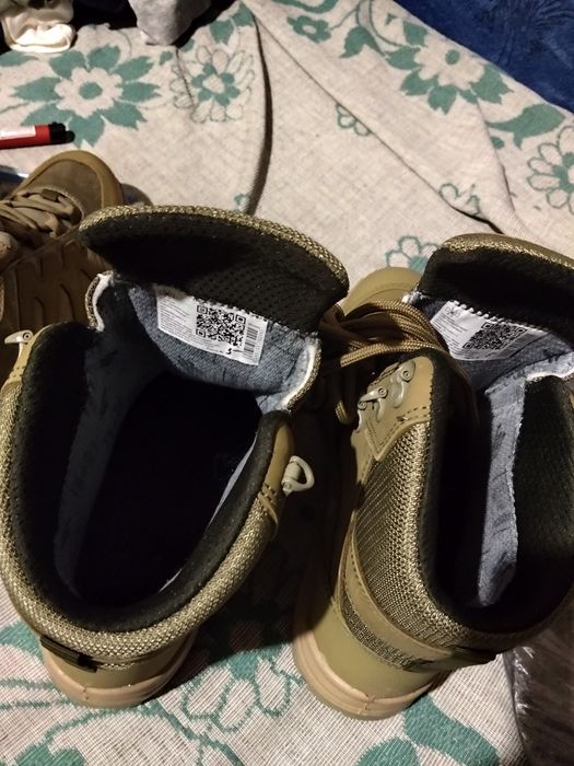 Продам зимние ботинки