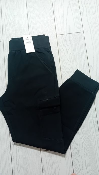 Nowe! Oryginalne 4F joggery męskie M czarne nieocieplone (957)