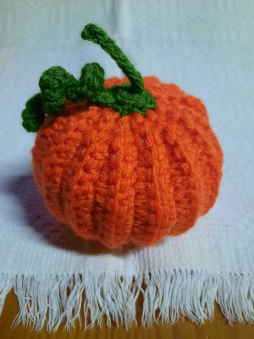 Abóboras de crochet para decoração de halloween