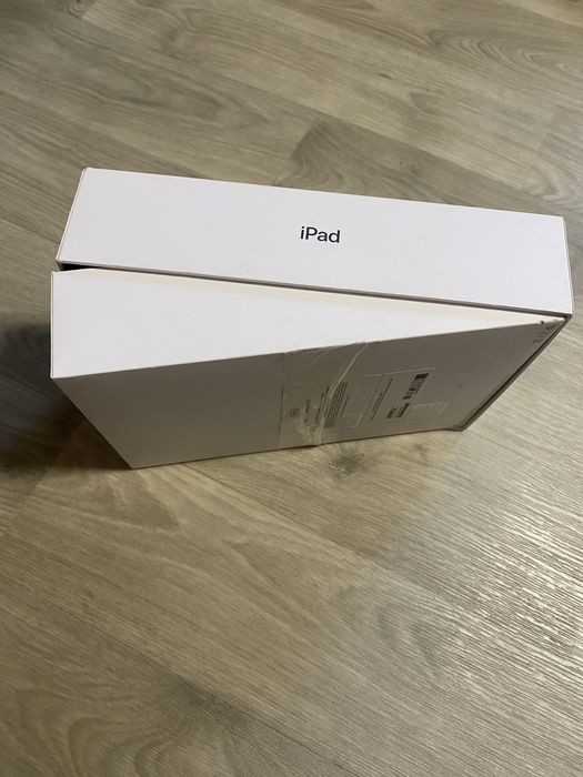 Коробка для телефону і планшету