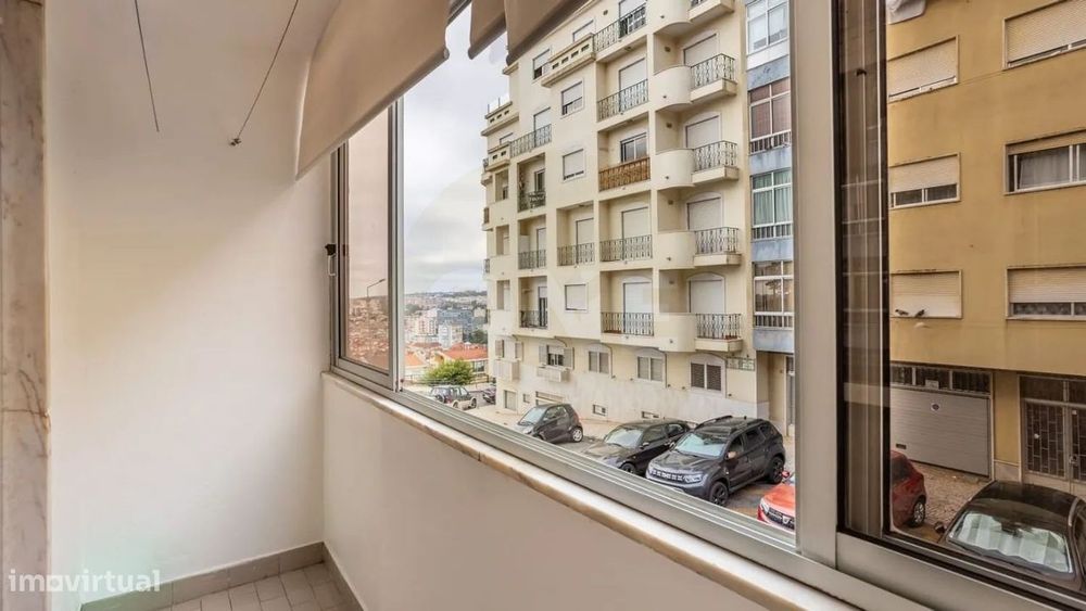 Apartamento T2 Renovado | Casal de São Brás, Amadora