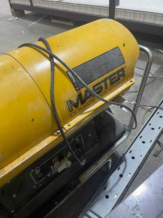 Nagrzewnica olejowa Master BV170  przenośna 49kw odprowadzenie spalin