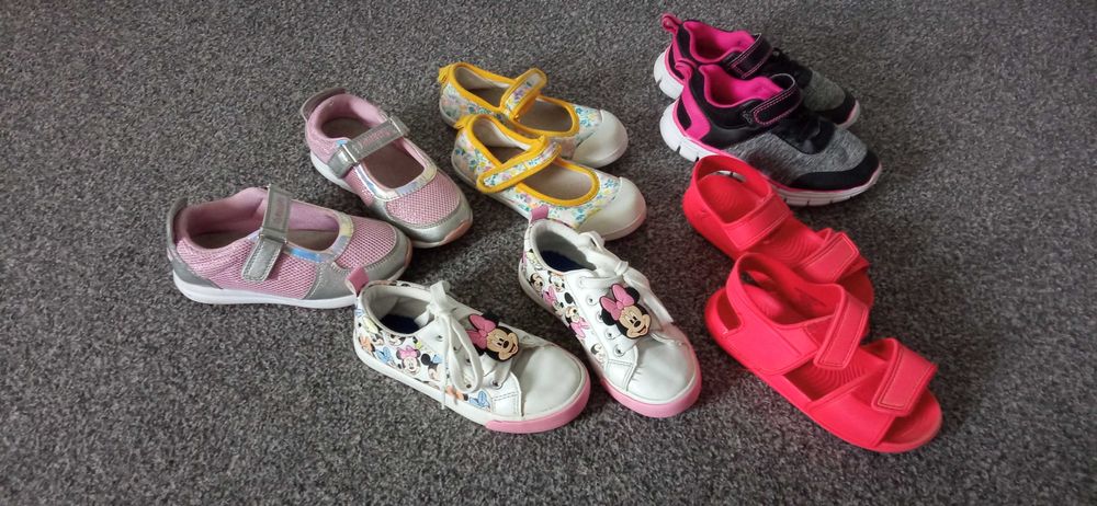 Zestaw bucików dla dziewczynki r. 28