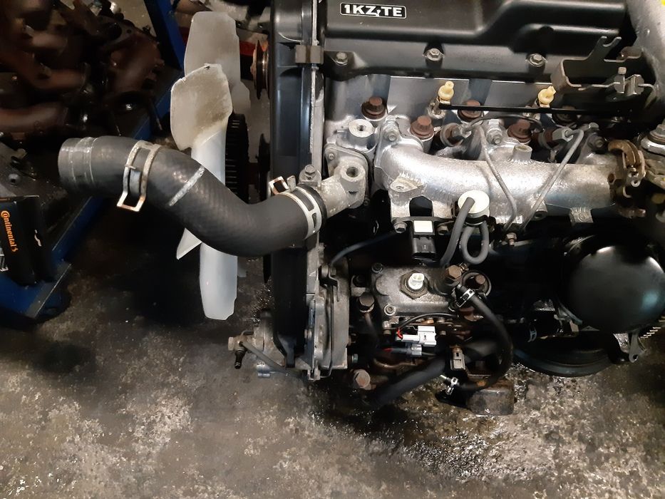 Motor toyota land  Cruiser kzt