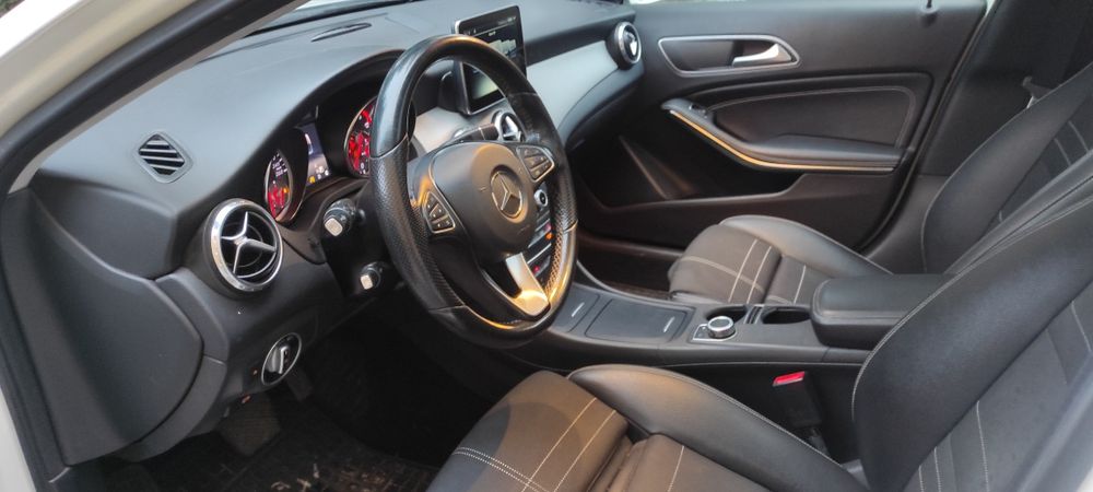 Mercedes Benz GLA 220d 2015