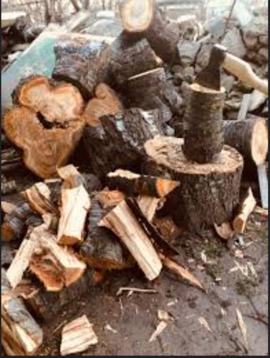 Колка дров, пилка дров,спил деревьев, складаем дрова.