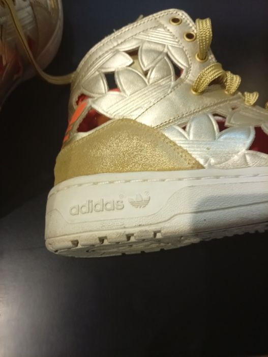 Adidas Douradas M ATTITUDE gold
