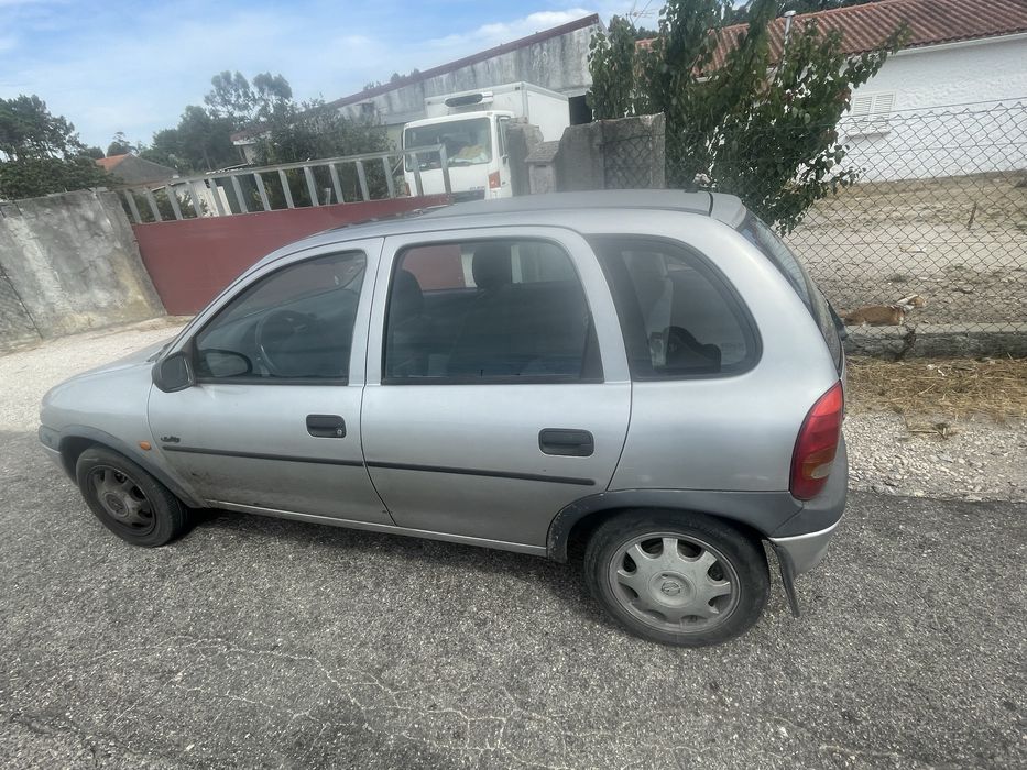 Opel corsa b 1200 a gasolina