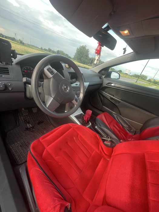 Opel astra h gtc