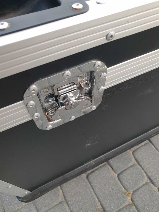 Case duża skrzynia transportowa na oświetlenie kable instrumenty