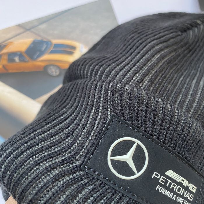 Шапка mercedes f1 classic cuff beanie