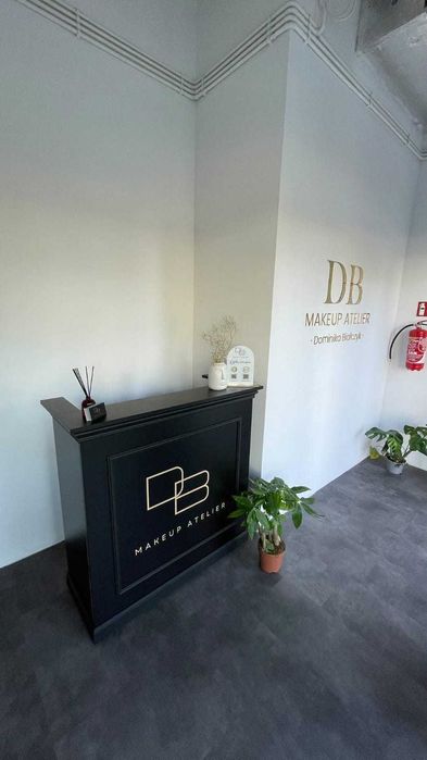 Lada recepcyjna kosmetyczna fryzjer barber butik