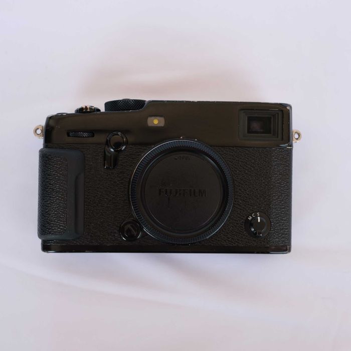 Fujifilm X-Pro3 + Punho/Grip + Bateria Extra (Na Caixa Original)
