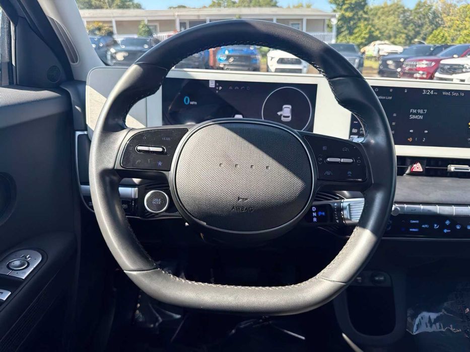 Hyundai Ioniq 5      2023